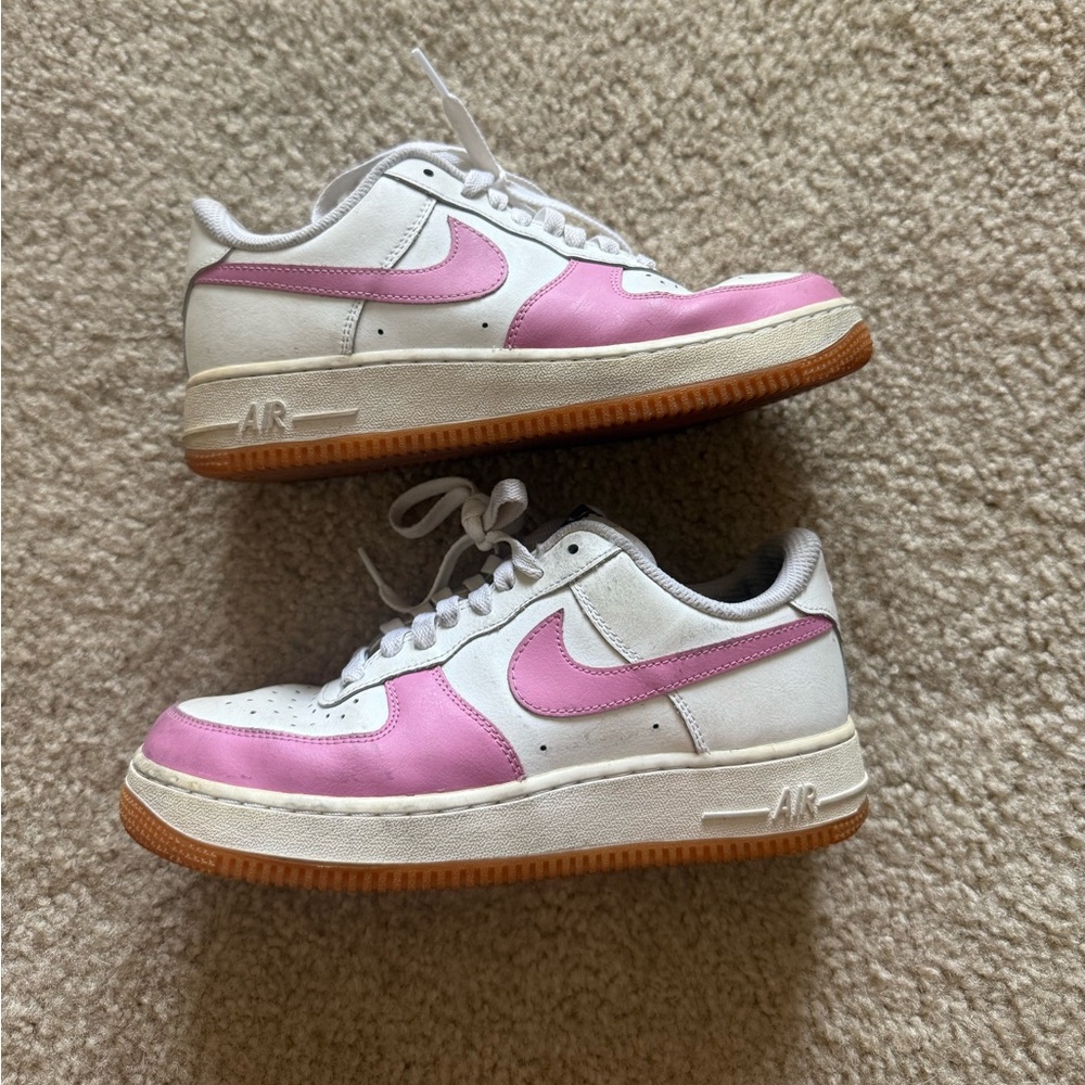 Nike Women’s Custom Air Force 1 - Picture 2 of 6